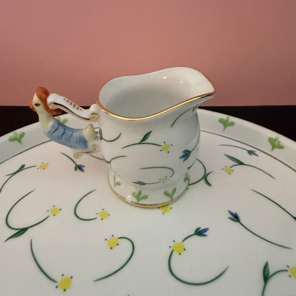 Royal Danube Peter Rabbit Tea Set Elegant Hand Painted Gilt Floral Child's Size - Picture 9 of 12